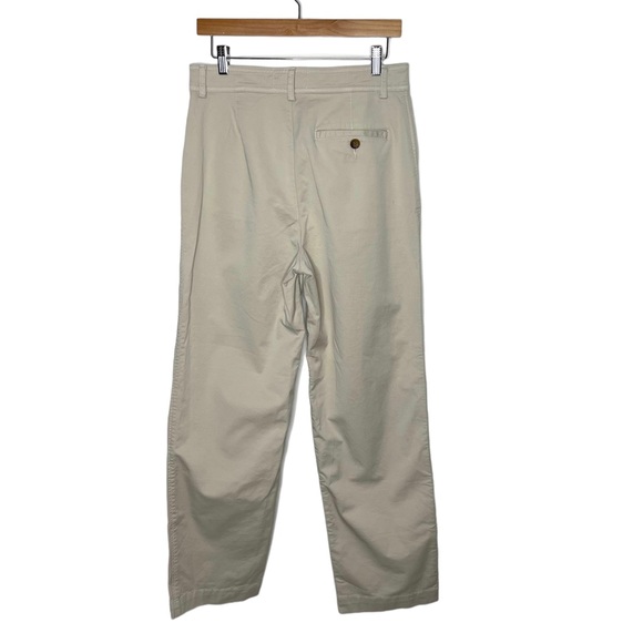 Everlane | The Pleated Chino in Sandstone 6 - Picture 4 of 9